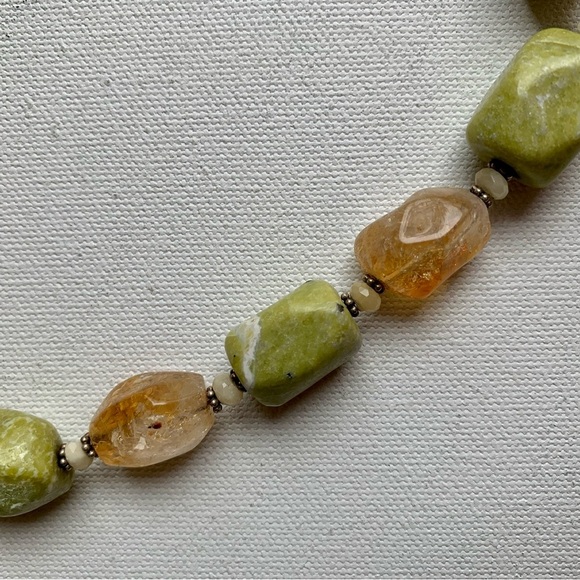 Vintage Chunky Gemstone Necklace Yellow Citrine Crystals Green Serpentine 24" - Picture 5 of 13